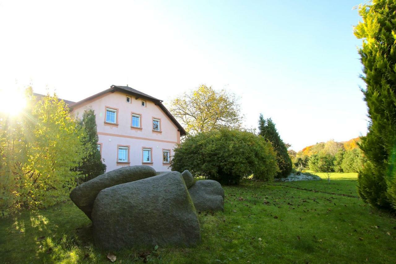Apartmán U Mluvících Kamenů Stare Krecany Exterior foto